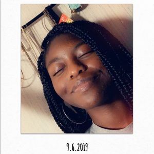 Meet your Posher, Malika